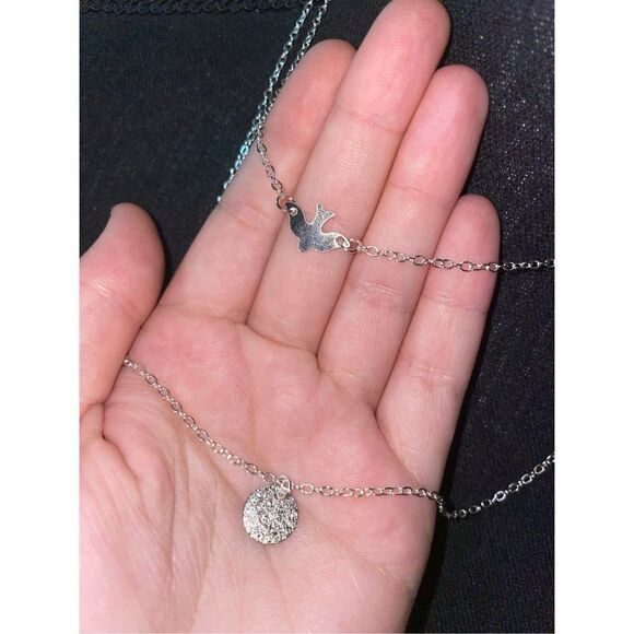 NWOT Bird and Circle Silver Necklace - Picture 2 of 3